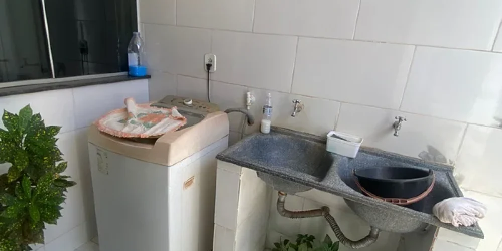 135f4a70dc3b42f3ebb321ae223e4baf